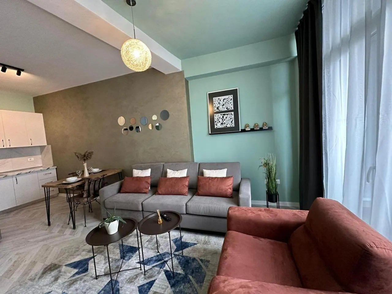 Kika Conad, Near Artificial Lake Tirana Apartment