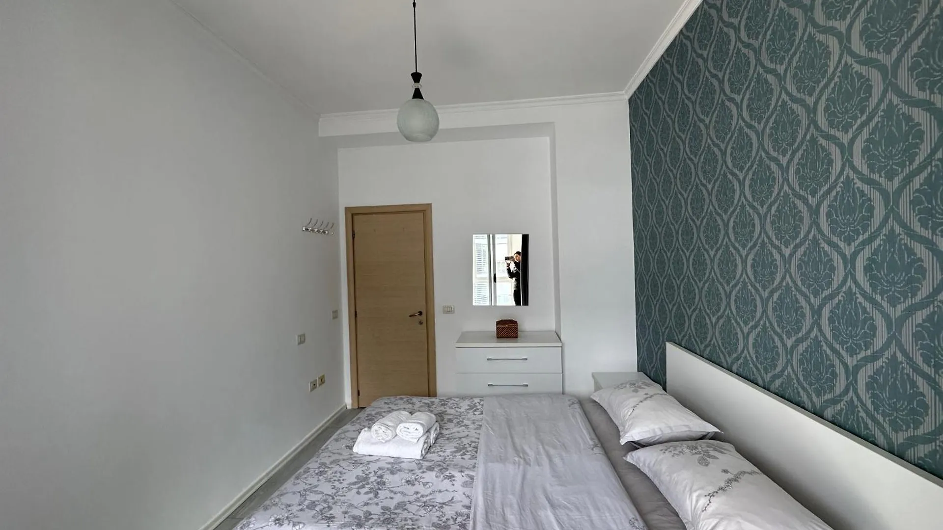 Apartment Kika Conad, Near Artificial Lake Tirana